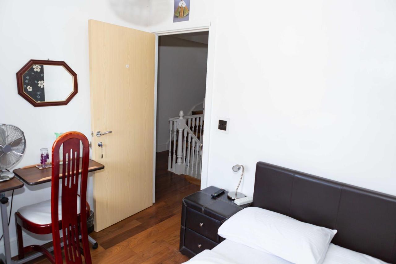 Benjamin Guest House Yiewsley Dış mekan fotoğraf