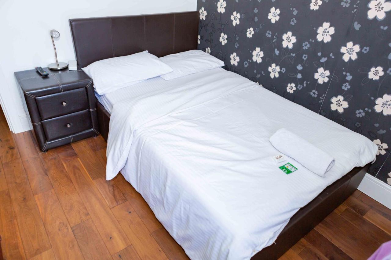 Benjamin Guest House Yiewsley Dış mekan fotoğraf