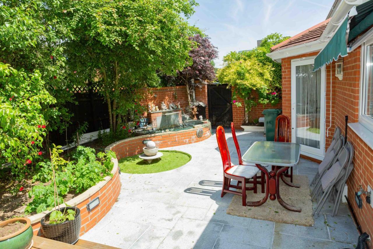 Benjamin Guest House Yiewsley Dış mekan fotoğraf
