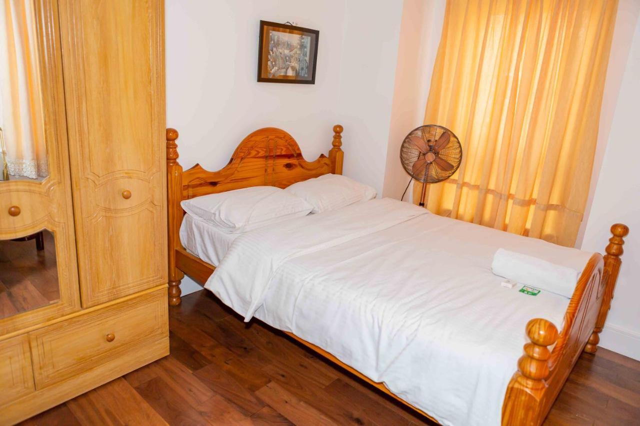 Benjamin Guest House Yiewsley Dış mekan fotoğraf