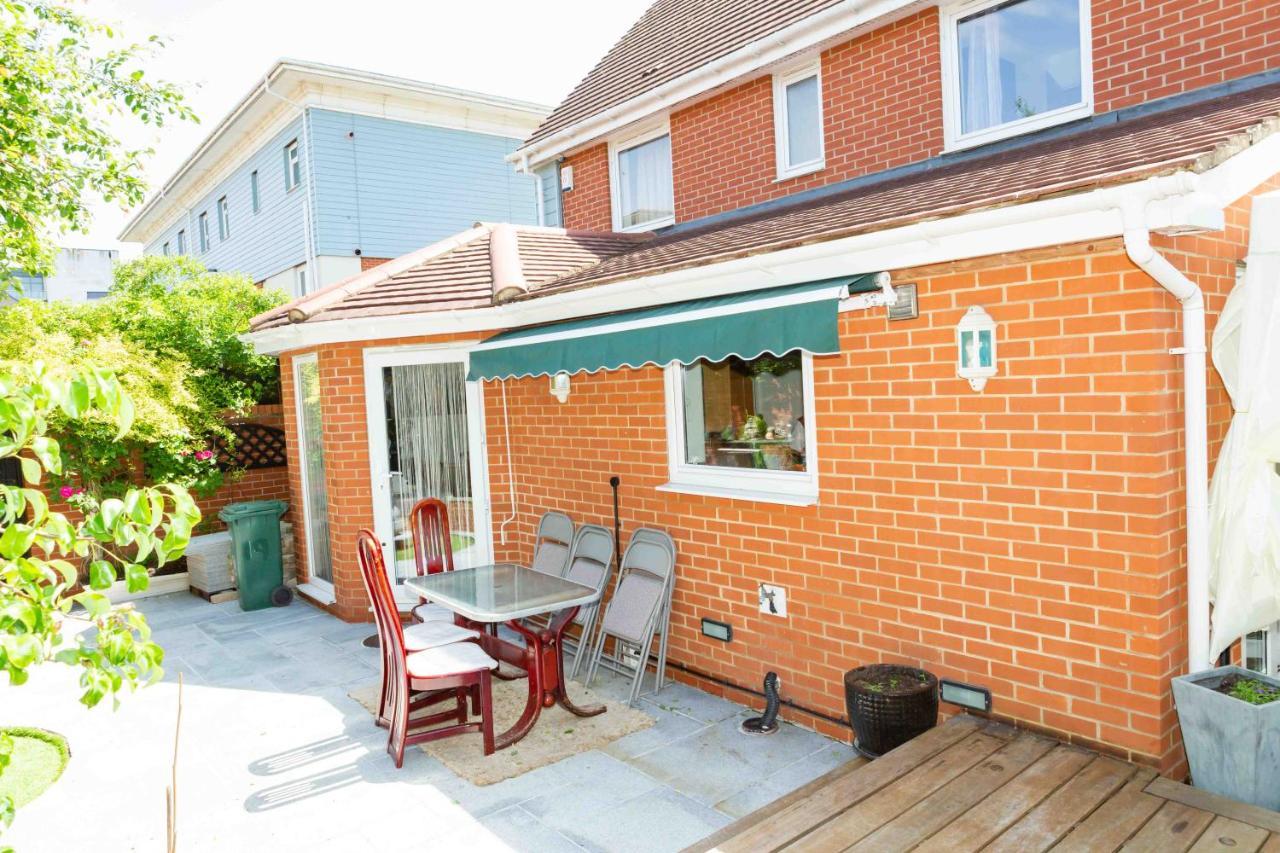 Benjamin Guest House Yiewsley Dış mekan fotoğraf