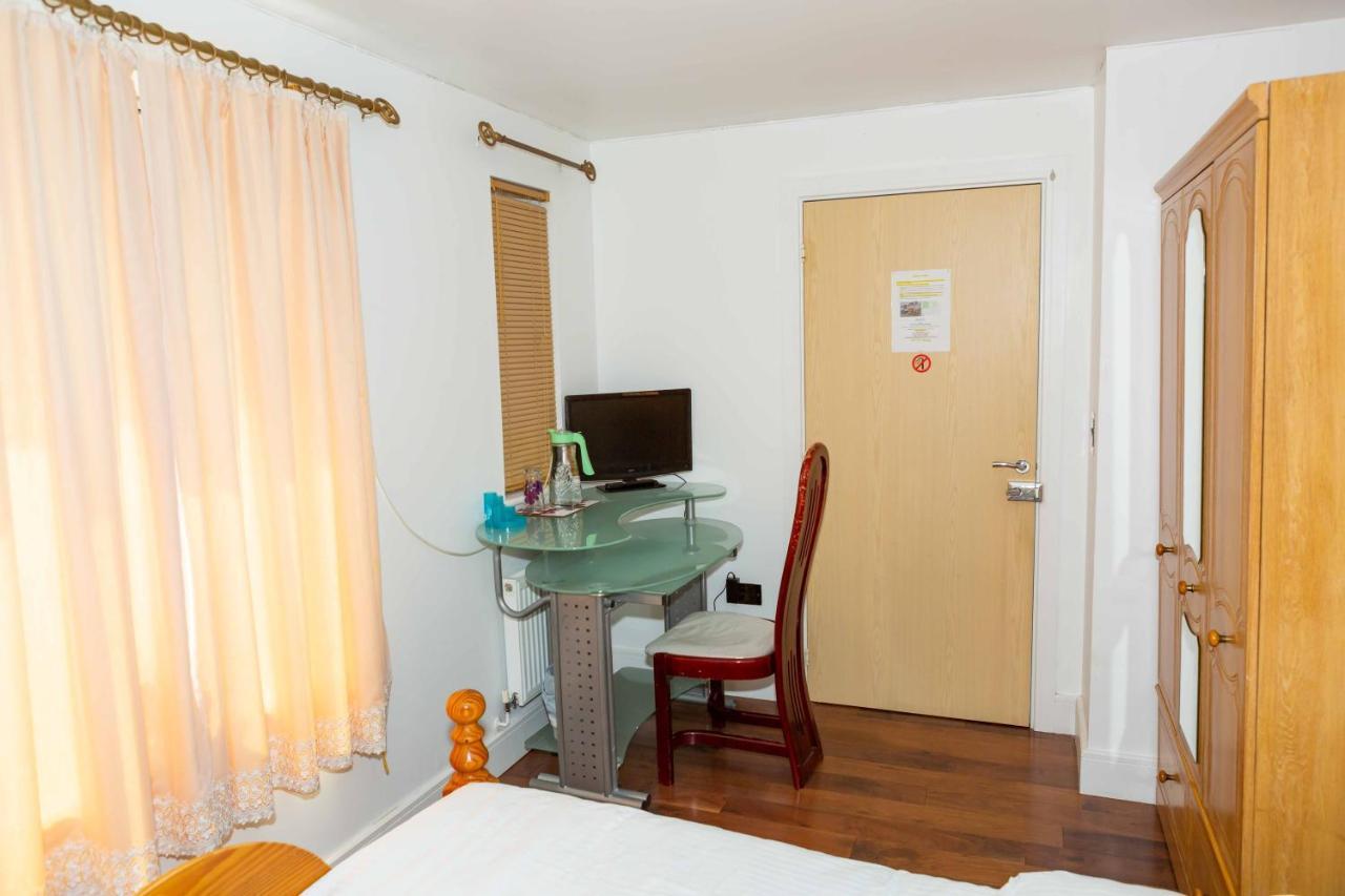 Benjamin Guest House Yiewsley Dış mekan fotoğraf