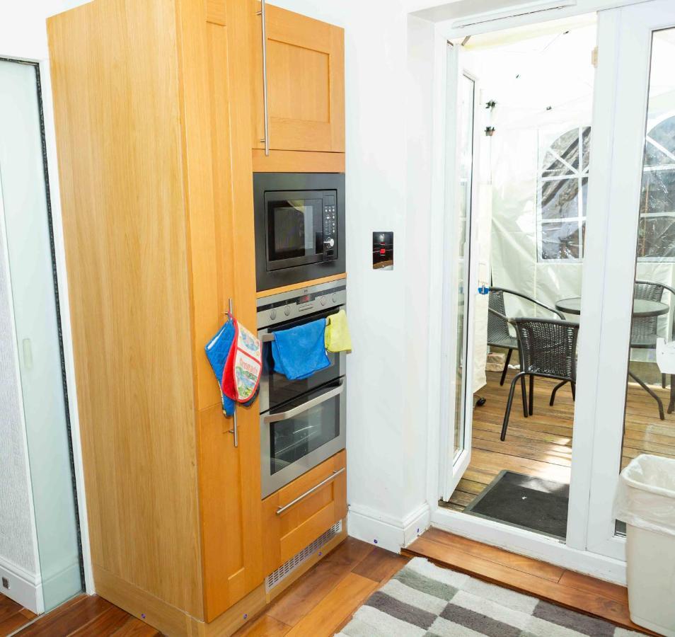 Benjamin Guest House Yiewsley Dış mekan fotoğraf