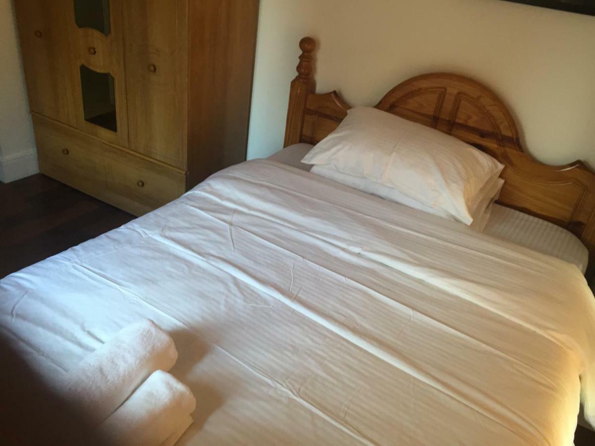 Benjamin Guest House Yiewsley Dış mekan fotoğraf