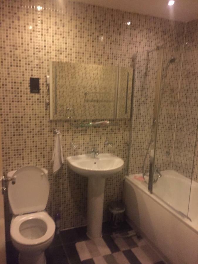 Benjamin Guest House Yiewsley Dış mekan fotoğraf
